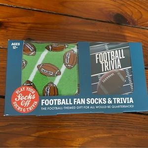 Football Socks & Fan Trivia Men's Gift Box US Size 6-12 NWT